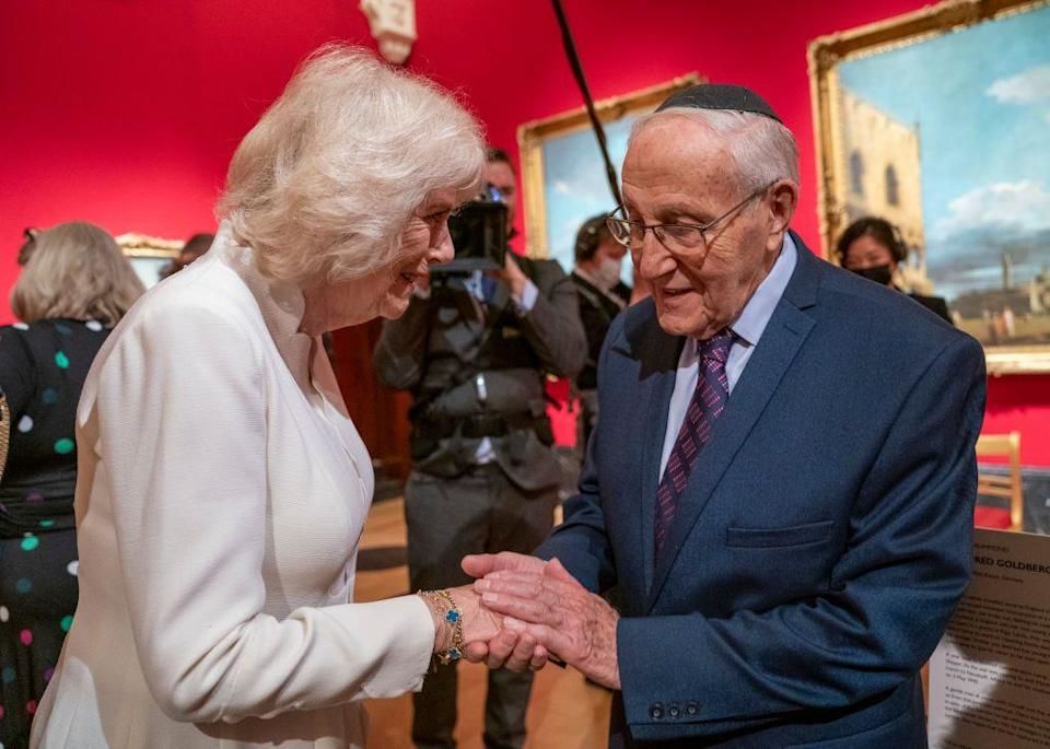 Holocaust survivors get royal portraits