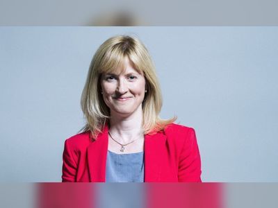 Rosie Duffield: MP considers leaving Labour over 'obsessive harassment'