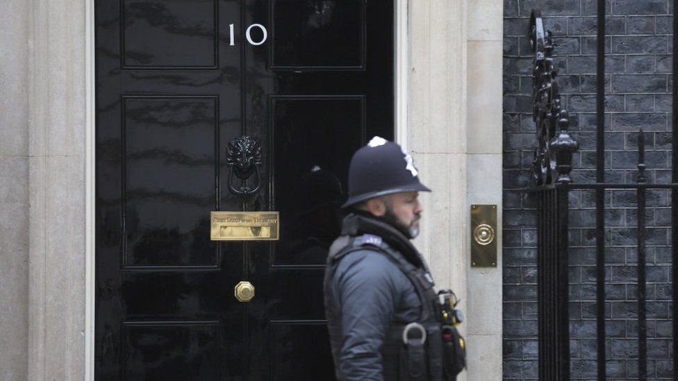 Downing Street parties: Sue Gray won't wait for police inquiry