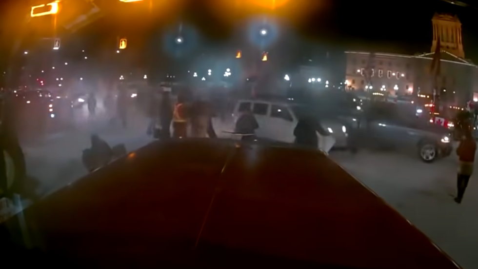 Man plows SUV into Freedom Convoy protesters