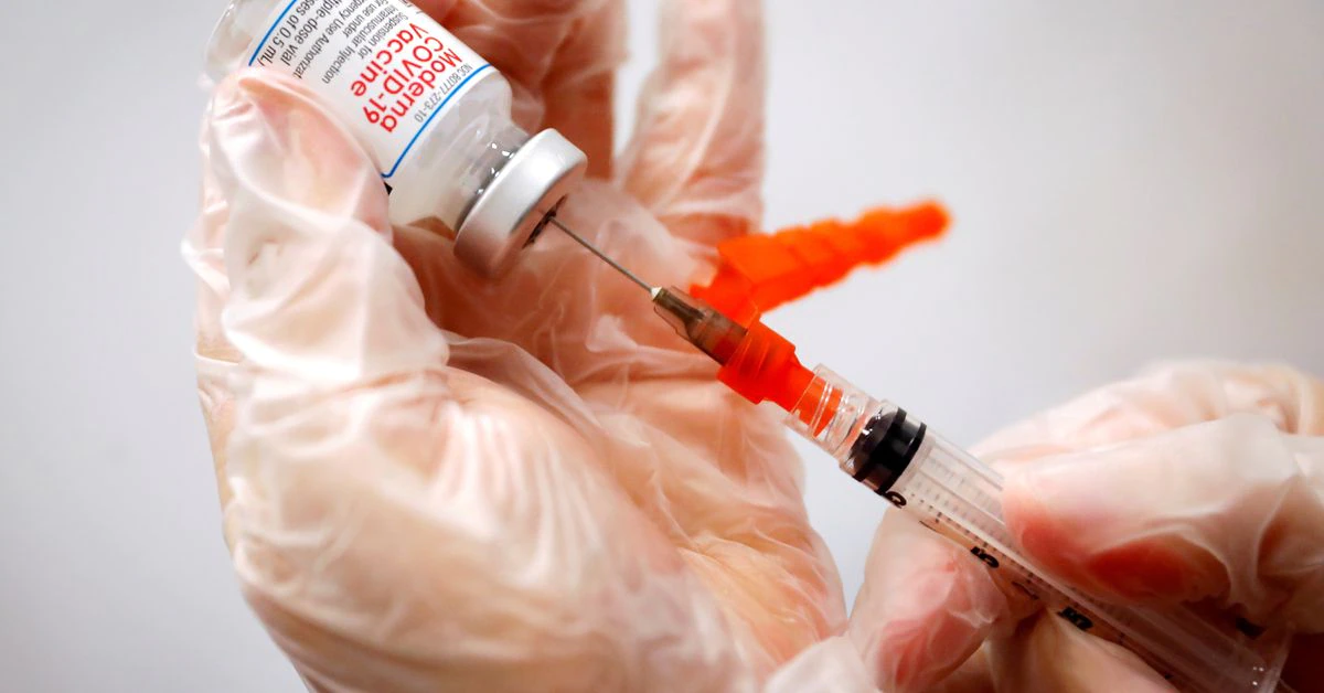 U.S. CDC backs full approval of Moderna's COVID-19 vaccine