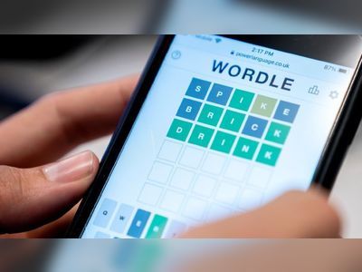 The New York Times buys the popular electronic game "Wordell"