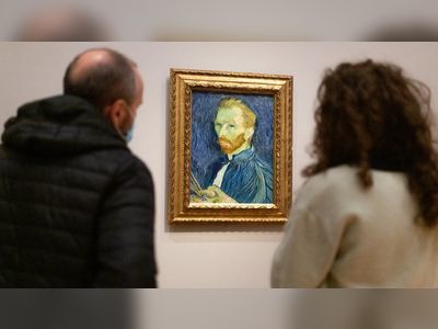 'Electrifying' Vincent van Gogh self-portrait exhibition hailed by critics