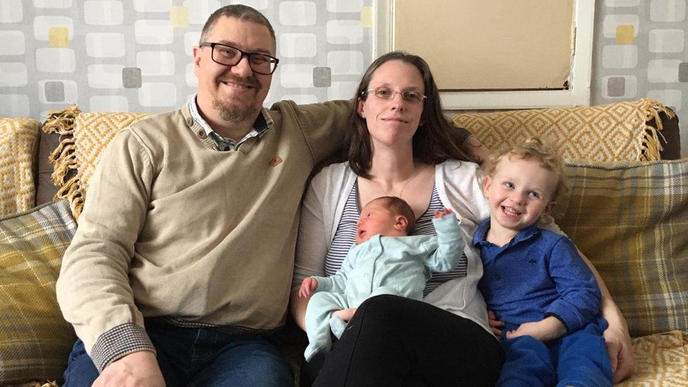 Nottinghamshire father delivers own child for second time