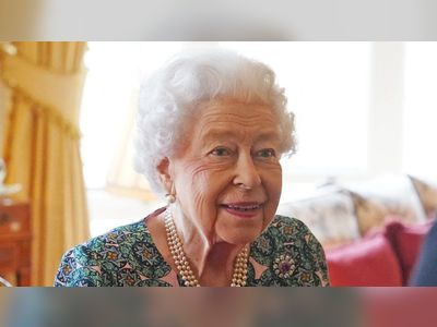 Queen cancels diplomatic reception on advice of Foreign Office