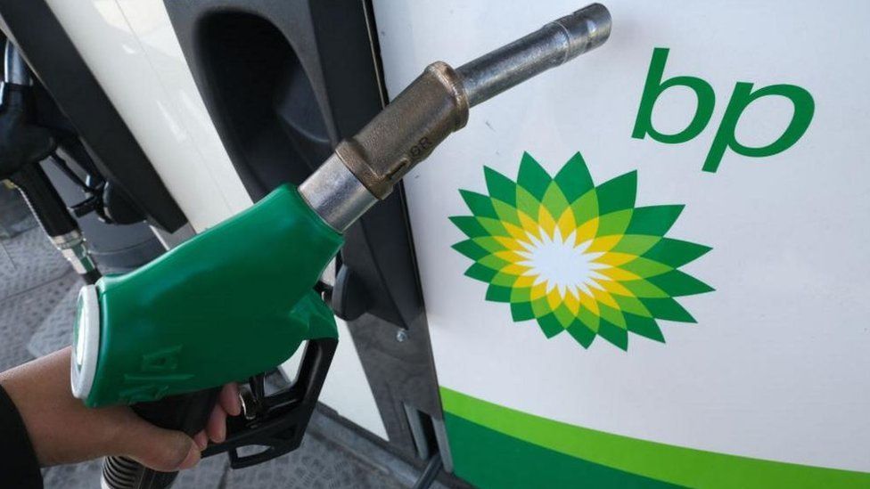 Ukraine conflict: BP under pressure to sell stake in Russian firm