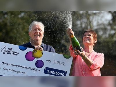 Northampton friends make a cuppa after £1m lottery win