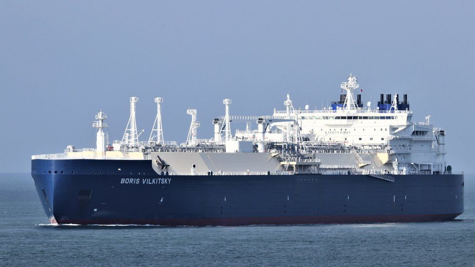 Ukraine sanctions: UK dockers refuse tanker of Russian gas
