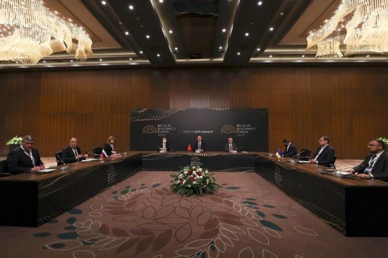 Ukraine: Top Diplomats Meet  in Turkey as Fighting Intensifies