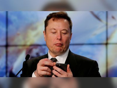 Twitter shares take off as Elon Musk buys 9% stake worth almost $3bn
