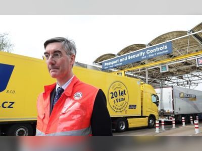 UK ports consider legal action after Rees-Mogg delays Brexit controls