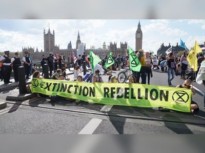 Extinction Rebellion: Activists block four London bridges