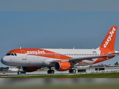 EasyJet cancels 100 flights due to Covid absences