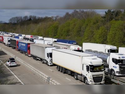 Customs IT meltdown adds to long delays at Channel crossings