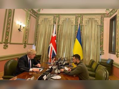 Boris Johnson meets Volodymyr Zelenskiy in unannounced visit to Kyiv