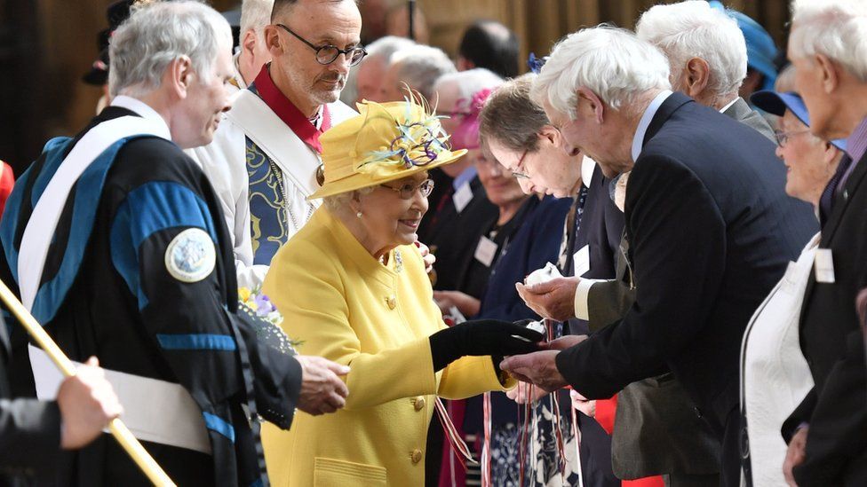 Queen hands over to Charles for Maundy Service