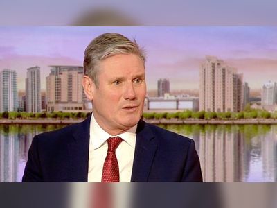 PM and Carrie should say if they are fined - Starmer