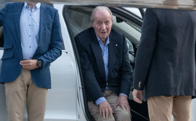 Spain's Exiled Ex-King Returns Home After Two Years, Attracts Backlash