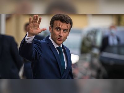 Macron, Putin resume phone contact but remain far apart on Ukraine war