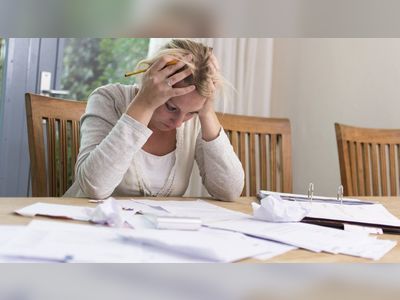 Families face debt squeeze as prices keep rising