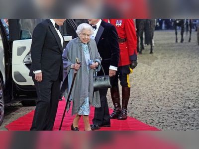 Queen attends Platinum Jubilee equestrian extravaganza