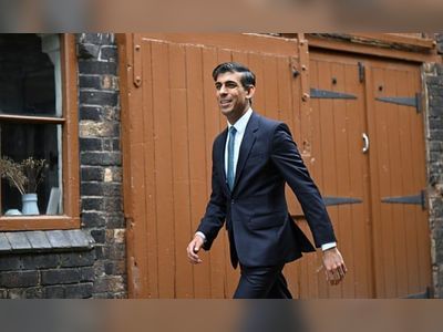 Rishi Sunak: windfall tax an option if oil firms fail to invest in UK