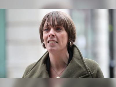 Workplaces as run down as parliament would cause picketing, says Jess Phillips