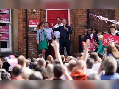 ‘Earn every vote’ to make history in Wakefield, Keir Starmer tells supporters