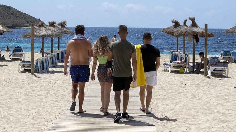 Weak pound puts the squeeze on holiday spending