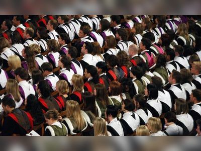 English universities over-reliant on overseas students’ fees, report warns