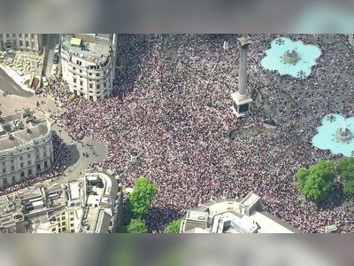 Aerials show sea of people celebrating Jubilee