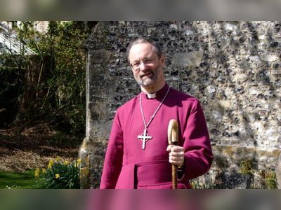 Bishop of Buckingham joins calls for Boris Johnson to resign