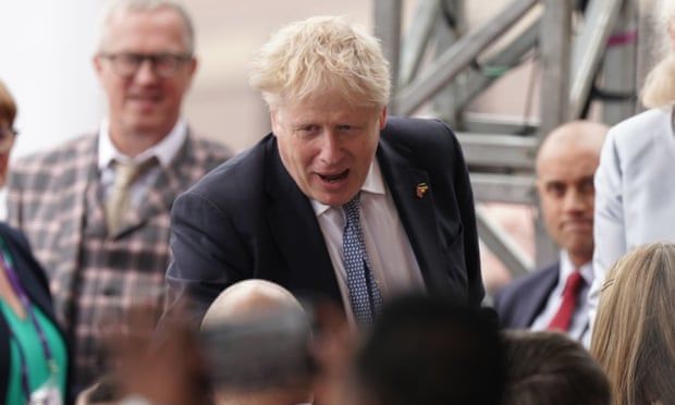 Johnson prepares fightback as allies admit confidence vote now likely
