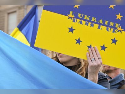EU grants Ukraine candidate status