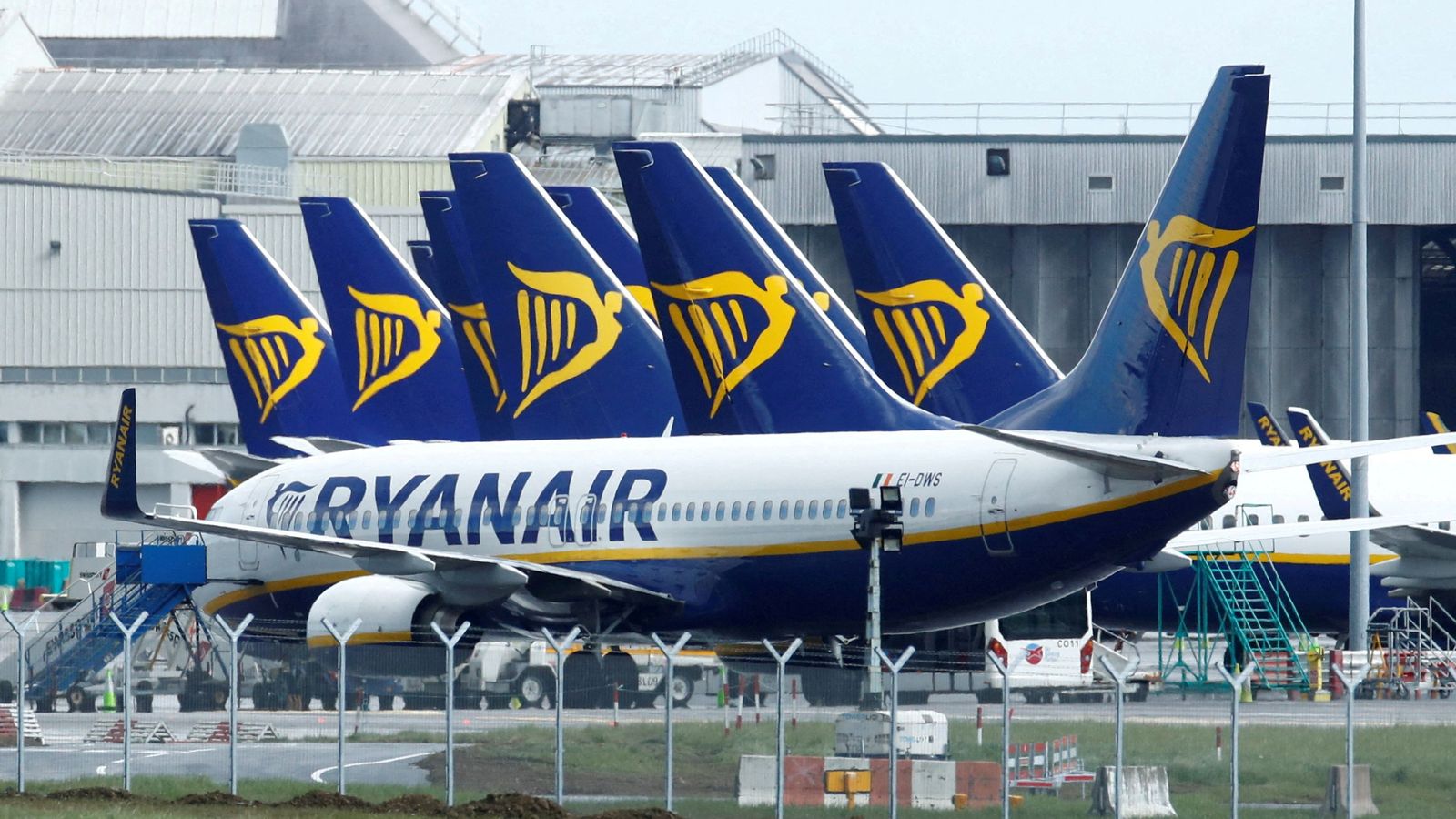 Ryanair warns of rising fuel costs - while reporting profit in first quarter