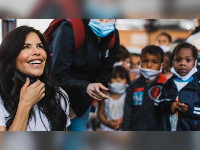 Bezos' girlfriend Lauren Sanchez gives $1M to group focused on migrant kids at US-Mexico border