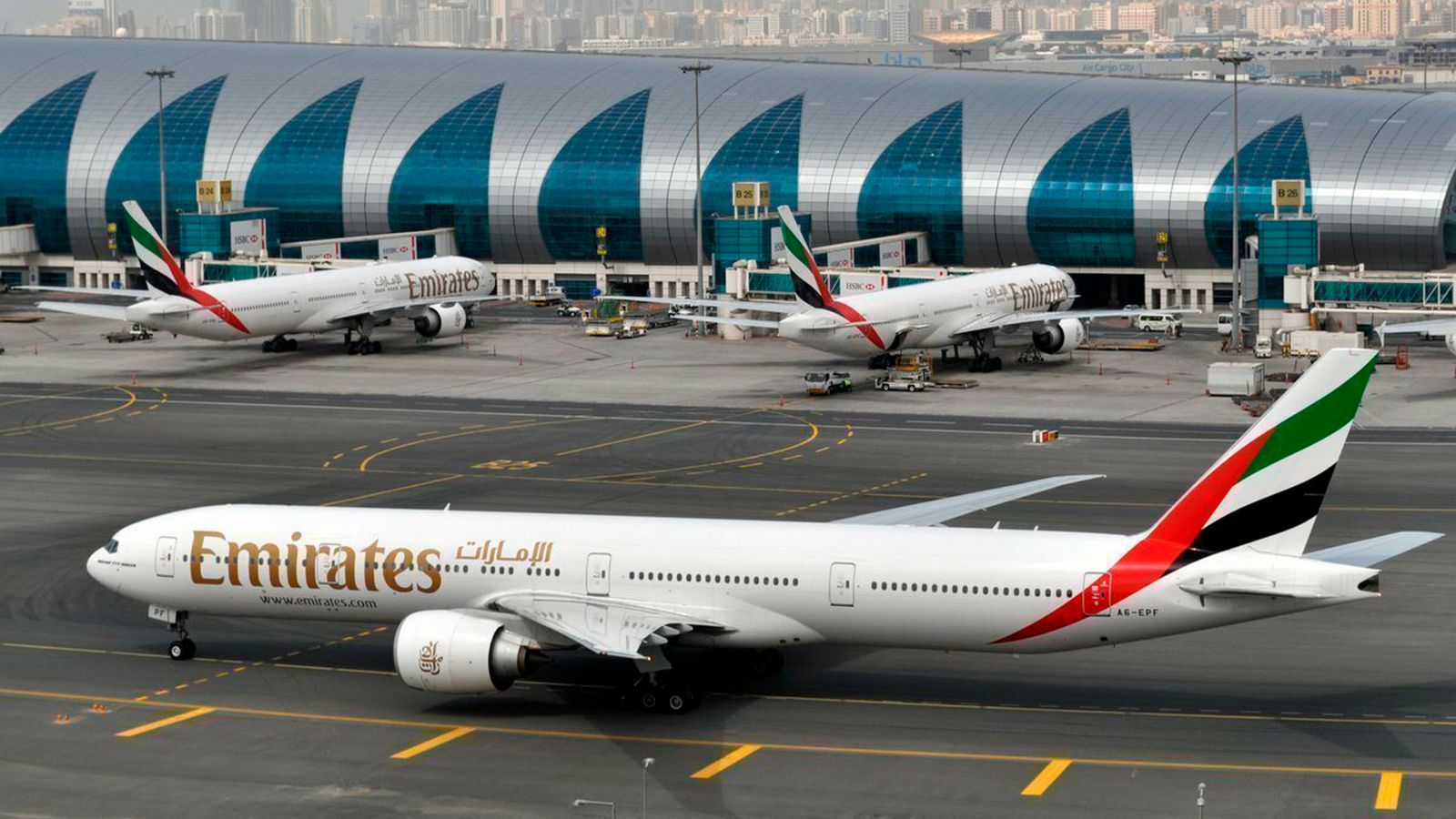 'Unreasonable and unacceptable': Furious Emirates refuses to cut flights from Heathrow