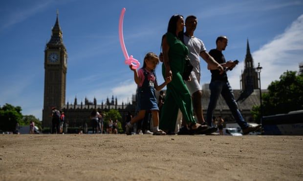 UK heatwave: NHS braced as minister says temperatures could hit 40C