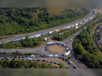 Channel travel chaos continues with ‘holiday hell’ at Eurotunnel