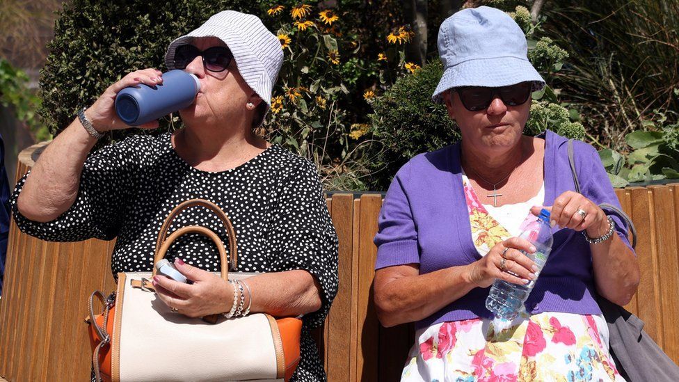 UK heatwave: Look out for family and friends, urges new health secretary