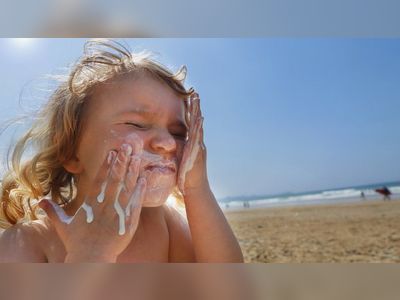 Heatwave: Sun cream cost spark child sunburn fears