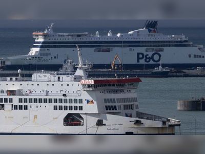 Government used P&O ferries despite condemning firm