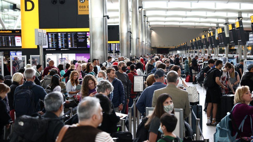 Flight cancellation plan aims to ease summer chaos