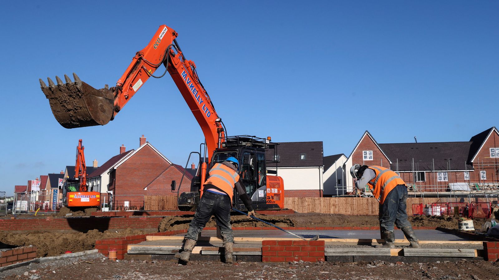 Housebuilder Taylor Wimpey gives employees £1,000 cost-of-living bonus