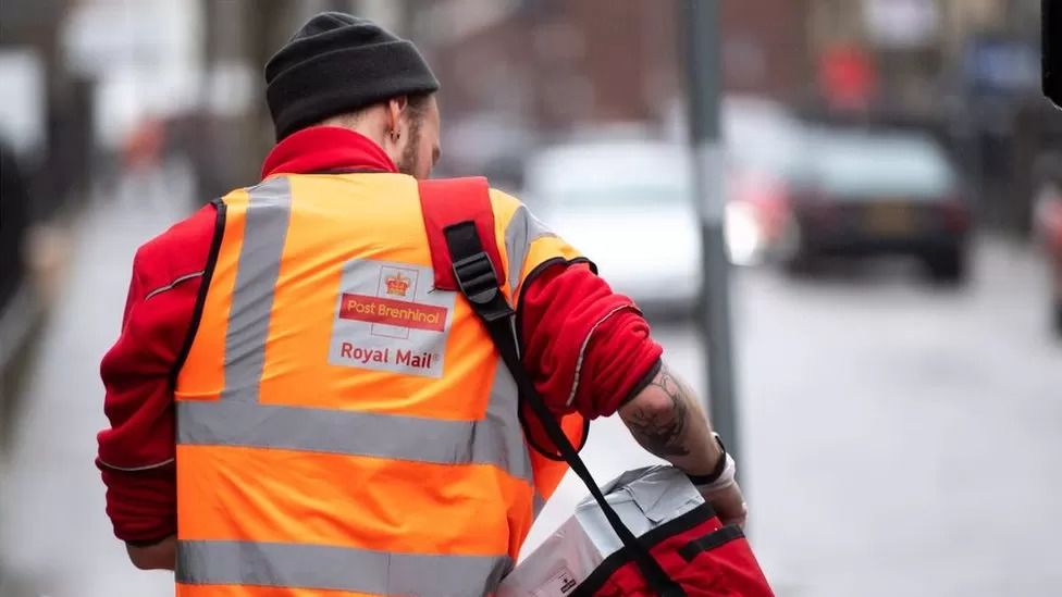 Royal Mail: 115,000 postal workers walk out on Friday