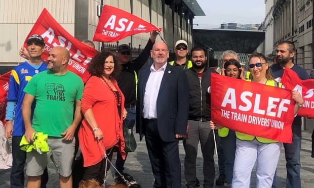 Aslef leader calls Grant Shapps a liar in row over rail strikes
