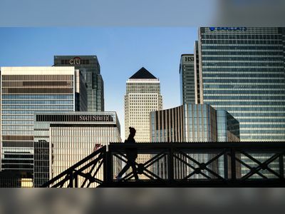 Chancellor may scrap cap on bankers' bonuses to boost City's competitiveness