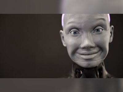 Top French bureaucrats: We won’t be enslaved by robots