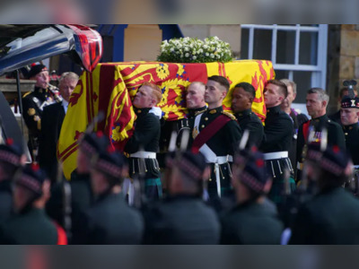Queen Elizabeth's Coffin Arrives At Buckingham Palace
