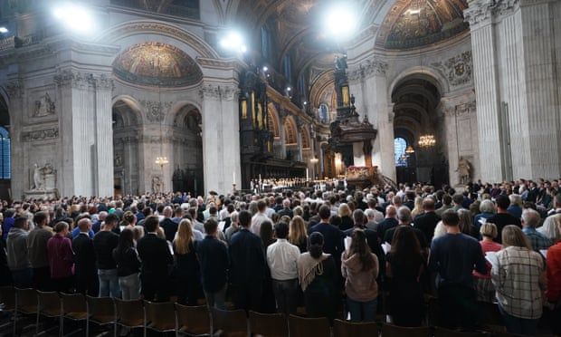 MPs and public gather at St Paul’s for service of thanksgiving for the Queen